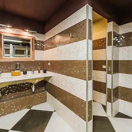 Arena Albaro House Апартаменты